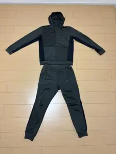 QUIKSILVERセットアップ メンズ値下げしました。