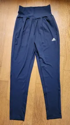 adidas フィットネスパンツ 黒