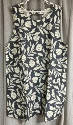 花柄ノースリーブエプロン グレーと白　新品，ハンドメイド