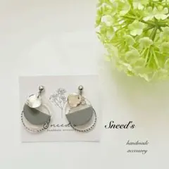 ▪アクリルチャーム×華奢フープ×メタルチャームピアス／イヤリング