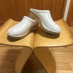 Item thumbnail for item 93fd2270-382a-44ac-90da-763b3e4b38c0