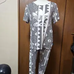 【超希少】FARMコラボ　ボタニカルadidasoriginals レギンス　M 2025年最新】adidas ファーム レギンスの人気アイテム - メルカリ