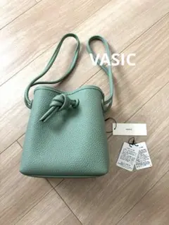 Item thumbnail for item b1c6687e-9b4e-4b34-b59f-ad2a94bb909e