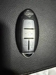 Nissan キーレスエントリーリモコン　4ボタン