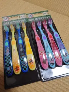 ④鬼滅の刃　鬼狩り歯ブラシ4本セット