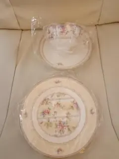 ノリタケ　ローズパティオ　カップ＆ソーサー　プレート　トリオ　イマン　ナルミ