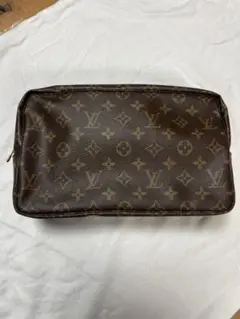 LOUIS VUITTONモノグラムポーチ