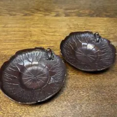 本間琢斎造 　茶托5客セット　蓮蛙 煎茶道 銅茶托 5客 本間琢斎造 蓮に蛙 茶托 古銅 金工師 - メルカリ