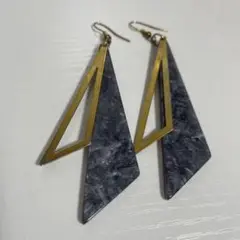 デザイン グレー フックピアス　大理石風