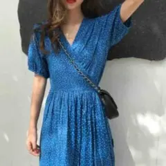 カシュクールワンピース　ドット　水玉　ブルー　ウエスト　着痩せ　韓国