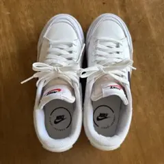 美品！Nike ホワイト スニーカー