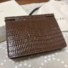 TOUT Y EST クロコダイル型押し カードホルダー セール】クロコダイル 型押し コンパクトショルダー ケース