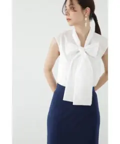 ボウタイノースリーブブラウス JILL STUART ホワイト　美品