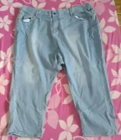 ライトブルーデニムパンツ
