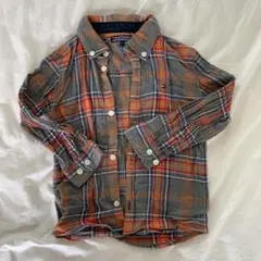 チェックシャツ