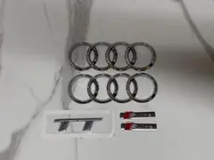 Audi TT　純正　エンブレム　アウディ