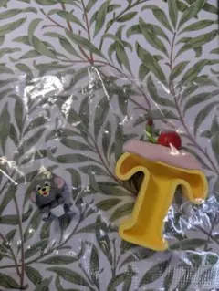 新品未開封品　トムとジェリー　タフィー　ミニフィギュア
