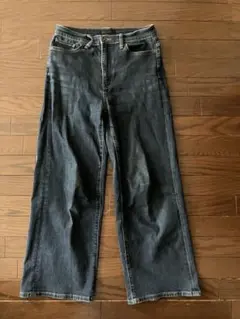 ユニクロ　ハイライズワイドジーンズ　　66㎝