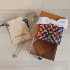 ルイヴィトン LV louisvuitton エセンシャルV ネックレス SV