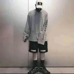 袖ロゴ　ロンT 男女共用　グレー オーバーTシャツ 袖 ロゴプリント　グレー