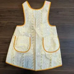 ⑥未使用【刺繍入りクリーム色エプロン】