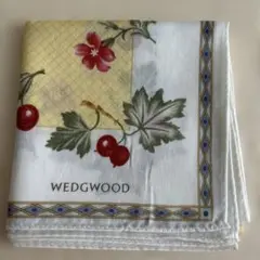 新品　WEDGWOOD 大判フルーツデザイン ハンカチ
