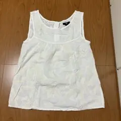 美品　GAP 刺繍ノースリーブトップス ホワイト　XXS