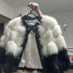 ホワイト・ブラックファー ボンバージャケット