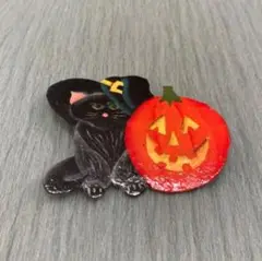 ハロウィンモチーフ 猫のデザインブローチ