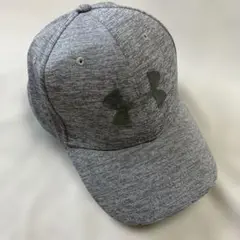 Under Armour グレー キャップ
