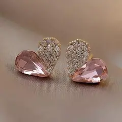 1点のみ!!ハート ピンク キラキラ かわいいピアス 新品未使用