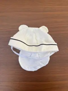 クマ耳付きホワイト帽子