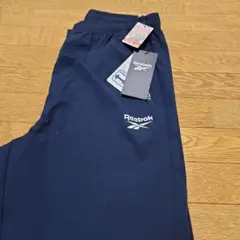 Reebok　ストレートパンツ