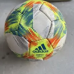 adidas CONEXT10 サッカーボール サイズ3