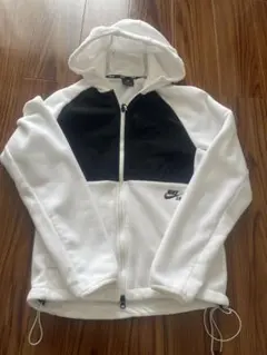 Item thumbnail for item 64a45b72-6e3a-41e3-8317-4f18a07651c4