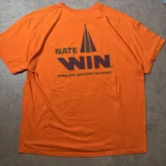 NATE WIN プリントTシャツ 企業T オレンジ