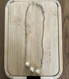 【値下げしました‼️】マウイマリ　ブラックパールと革紐のアクセサリー 値下げしました‼️】マウイマリ ブラックパールと革紐の