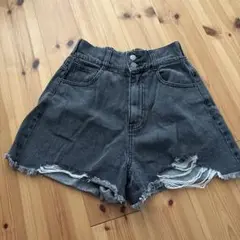 週末値下げ！レトロガール　ブラックデニムダメージショートパンツ M