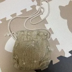 刺繍入りベージュ巾着ポシェット　ショルダーバッグ