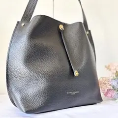 【極美品】　ジャンニキアリーニ　エグレ　縦型トートバッグ　シボ革　完売品　現行