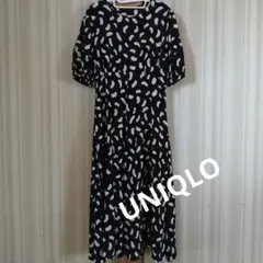 UNIQLO　黒と白のアブストラクトパターン 半袖ングワンピース