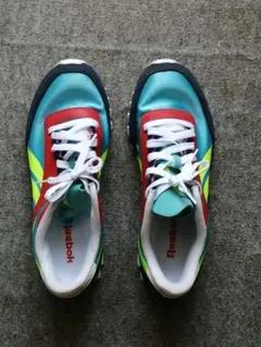 リーボック スポーツシューズ
