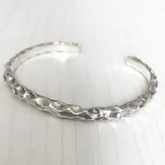 値下げ不可　新品　ユニセックス　シルバーバングル　シンプル　紋様