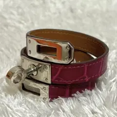 極美品✨HERMES シャイニングクロコ　ケリー　バングル　ピンク 2025年最新】HERMES カラー：ピンク系 バングル・リストバンドの