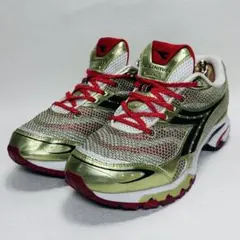 【極美品】DIADORAランニングシューズ27.5cmメッシュ　ゴールド　軽量