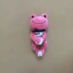 ピンクのカエルのぬいぐるみ