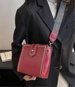 LA VORAGINE ワイドベルトスクエアショルダーバッグ ワイン