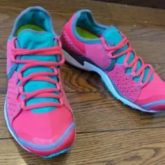 Under Armour Micro G ピンク/ターコイズ スニーカー