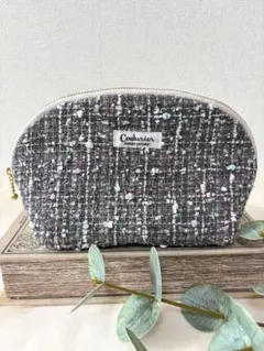 シェルポーチ　ツイードポーチ　グレー　上品　ハンドメイド　メイクポーチ　ポーチ