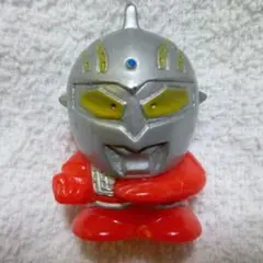 か84 ウルトラセブン ソフビ 指人形